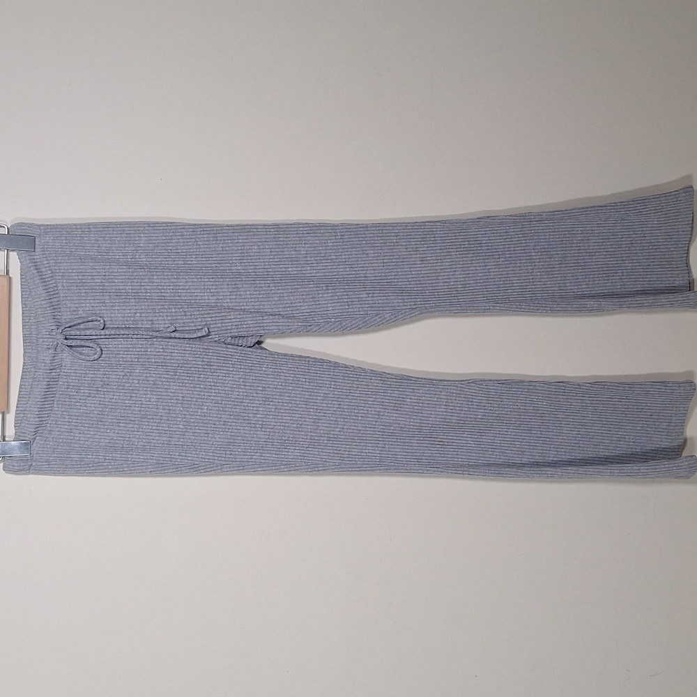 Aritzia Ribbed Knit Pants in Light Gray - Picture 2 of 7